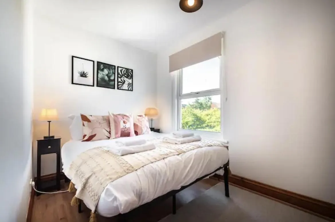 Metropolitan - 2 Bed, Private Parking Apartment, Great Commercial Home From Home Stay! Southampton 0*,  Velká Británie