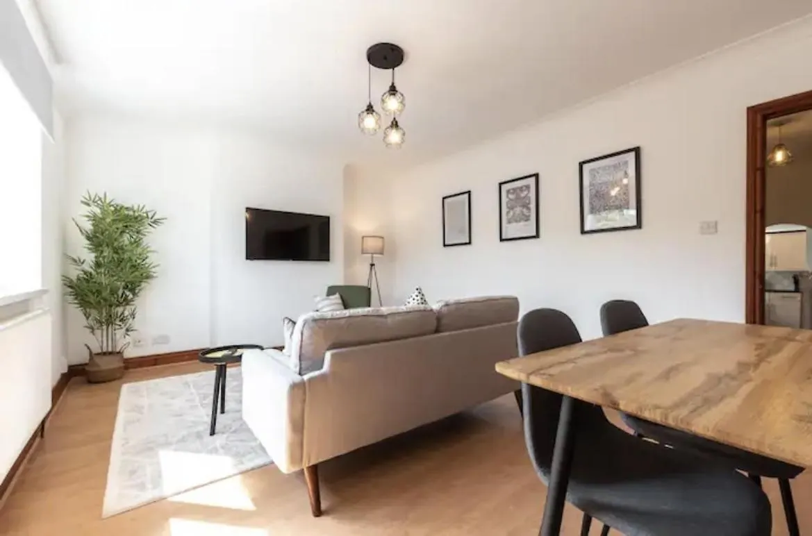 Prázdninový dům Metropolitan - 2 Bed, Private Parking Apartment, Great Commercial Home From Home Stay! Southampton
