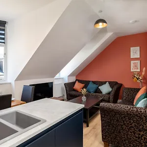 Remodelled Luxury 3 Bed Apartment Aberdeen